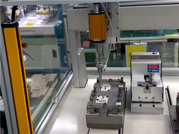 Lock screw machine