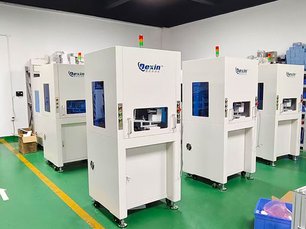 自动点胶机哪家好？深圳德信自动化 专业 AB 胶 / UV 胶 / RP 硅胶点胶设备厂家​